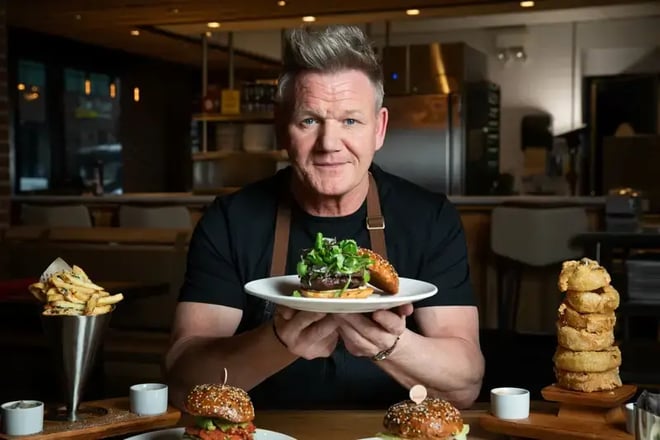 Top 10 World Famous Chefs on TV (+ Their Cooking Tips)